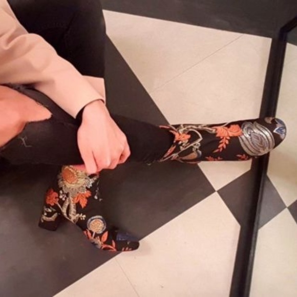 ZARA NEW HIGH HEEL JACQUARD ANKLE BOOTS - Picture 6 of 8